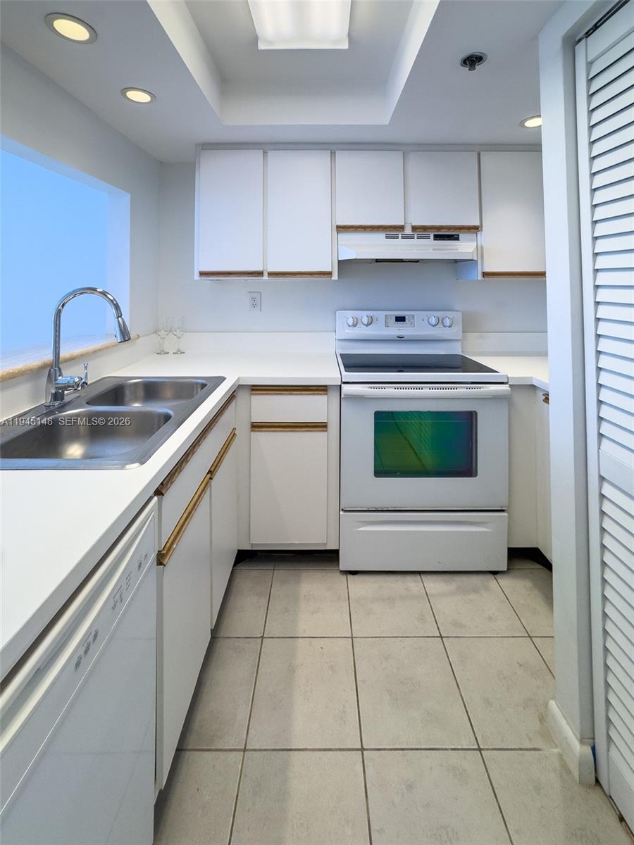 540 Brickell Key Dr #1201, Miami FL 33131
