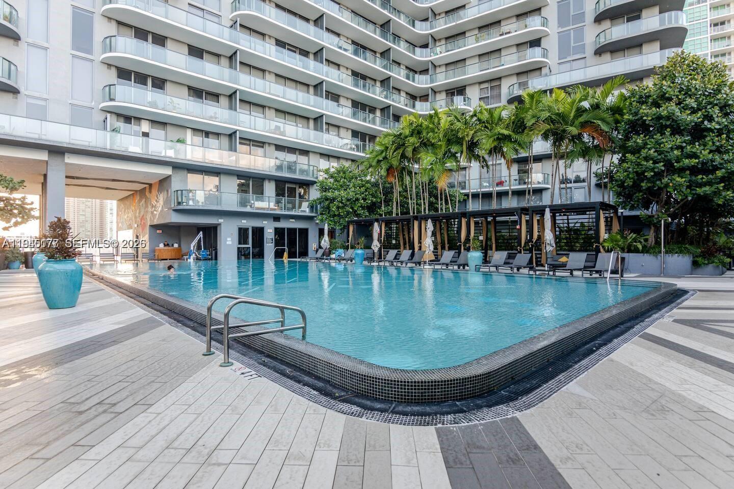 121 NE 34th St #1914, Miami FL 33137