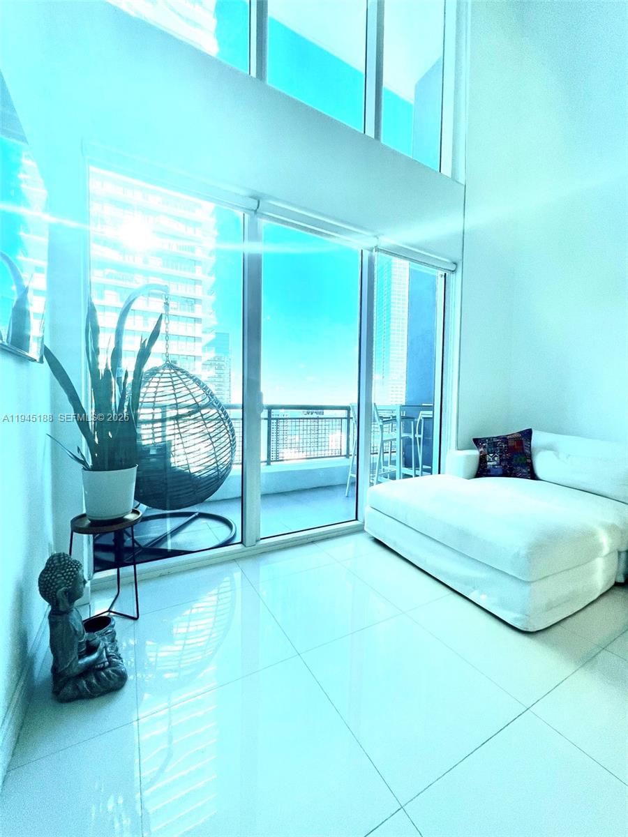 60 SW 13th St #2806, Miami FL 33130