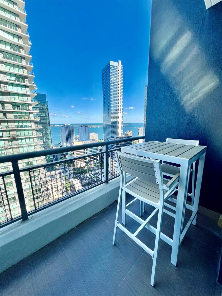 60 SW 13th St #2806, Miami FL 33130