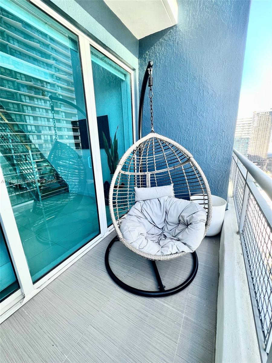 60 SW 13th St #2806, Miami FL 33130