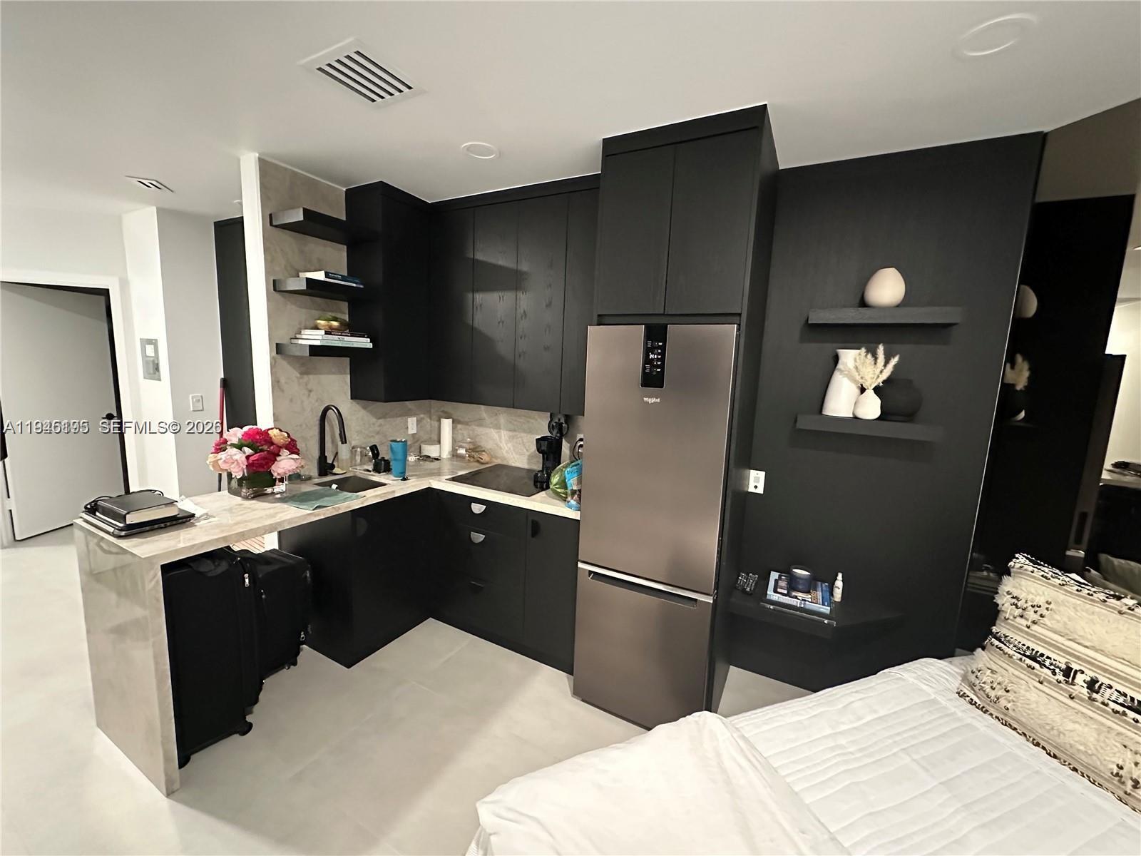 3000 Island Blvd #325, Aventura FL 33160