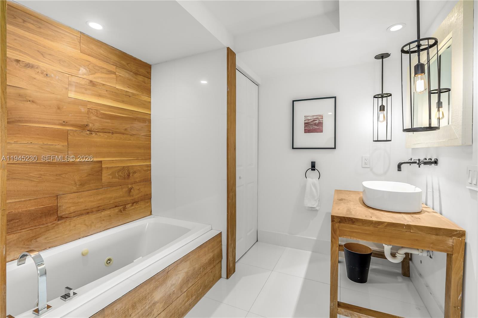 1800 Sunset Harbour Dr #2203, Miami Beach FL 33139