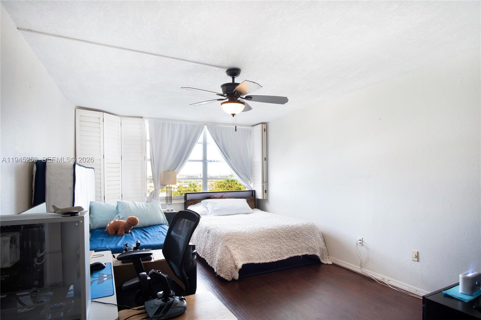 11930 N Bayshore Dr #609, North Miami FL 33181
