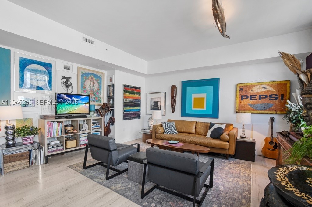 601 NE 27th St #1505, Miami FL 33137