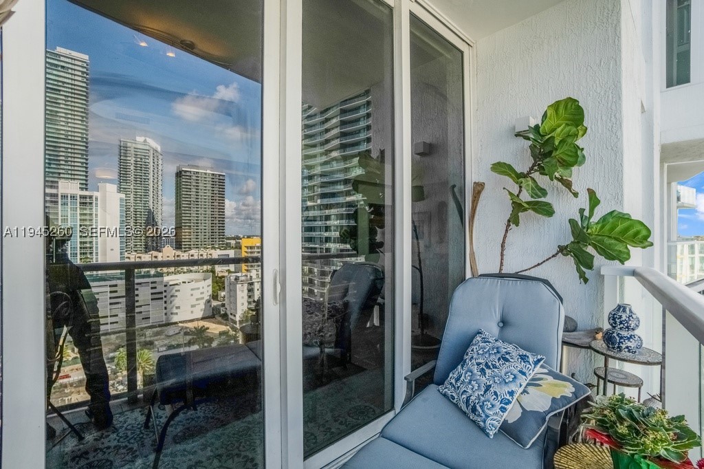 601 NE 27th St #1505, Miami FL 33137