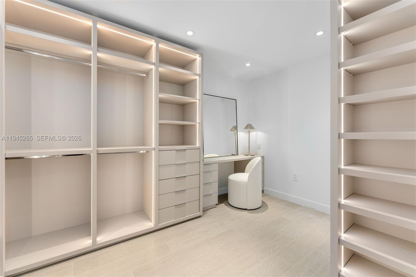 500 Alton Rd #2105, Miami Beach FL 33139