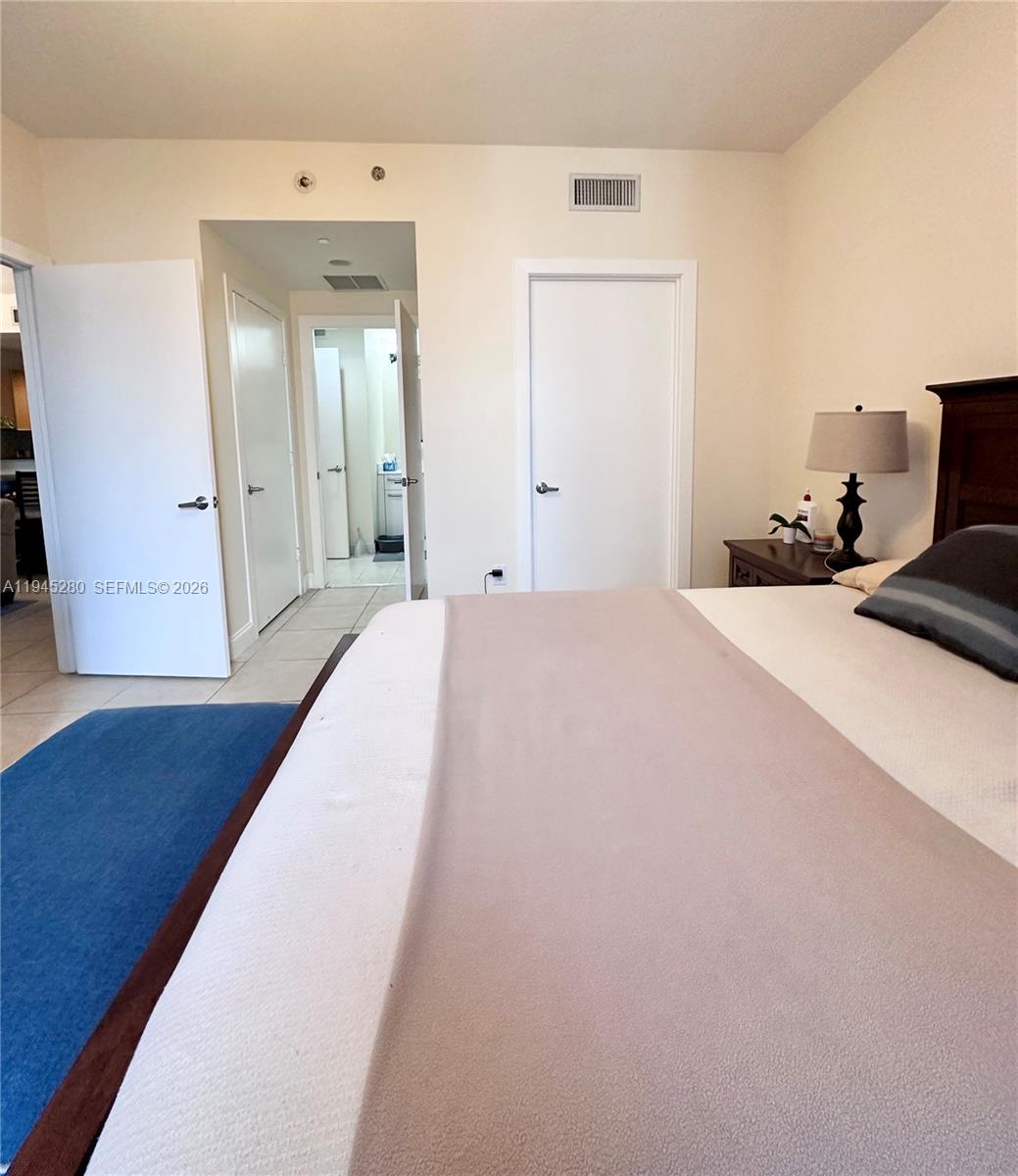 1060 Brickell Ave #2415, Miami FL 33131