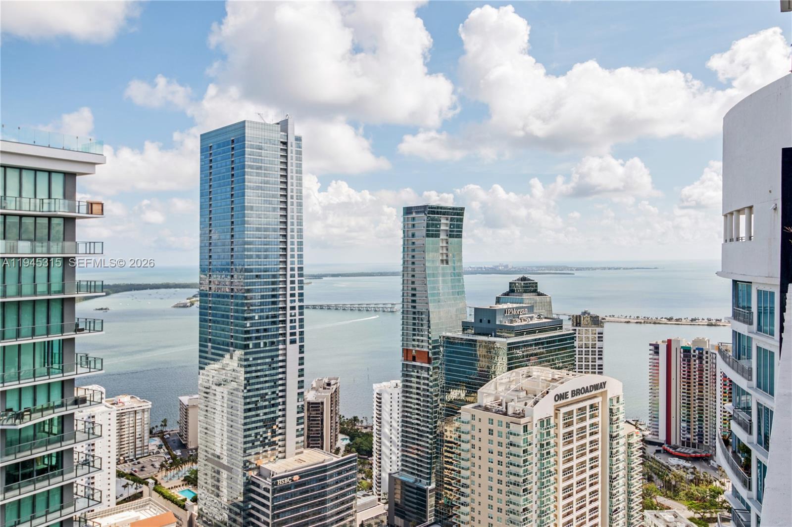 60 SW 13th St #5012, Miami FL 33130