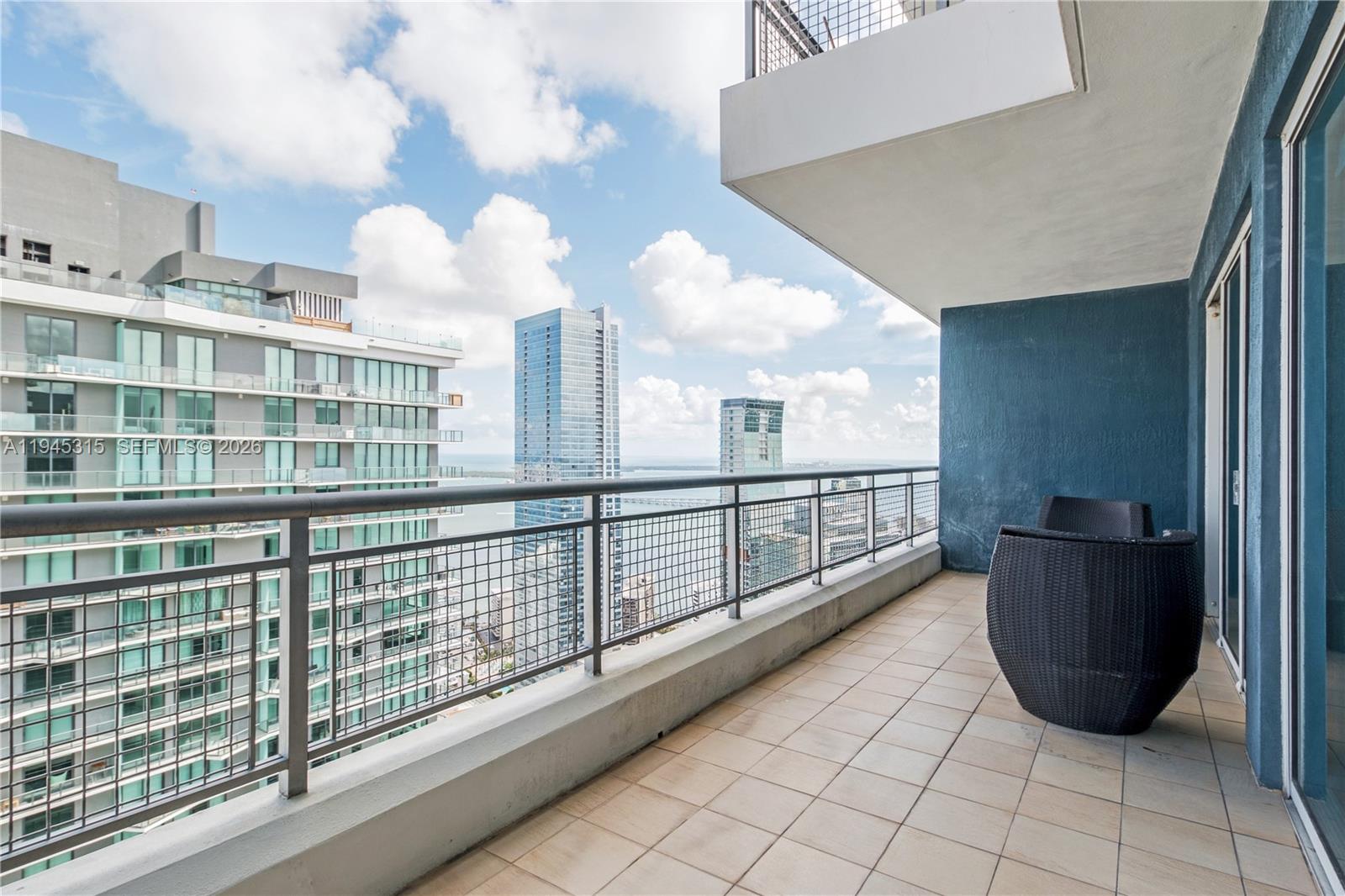 60 SW 13th St #5012, Miami FL 33130