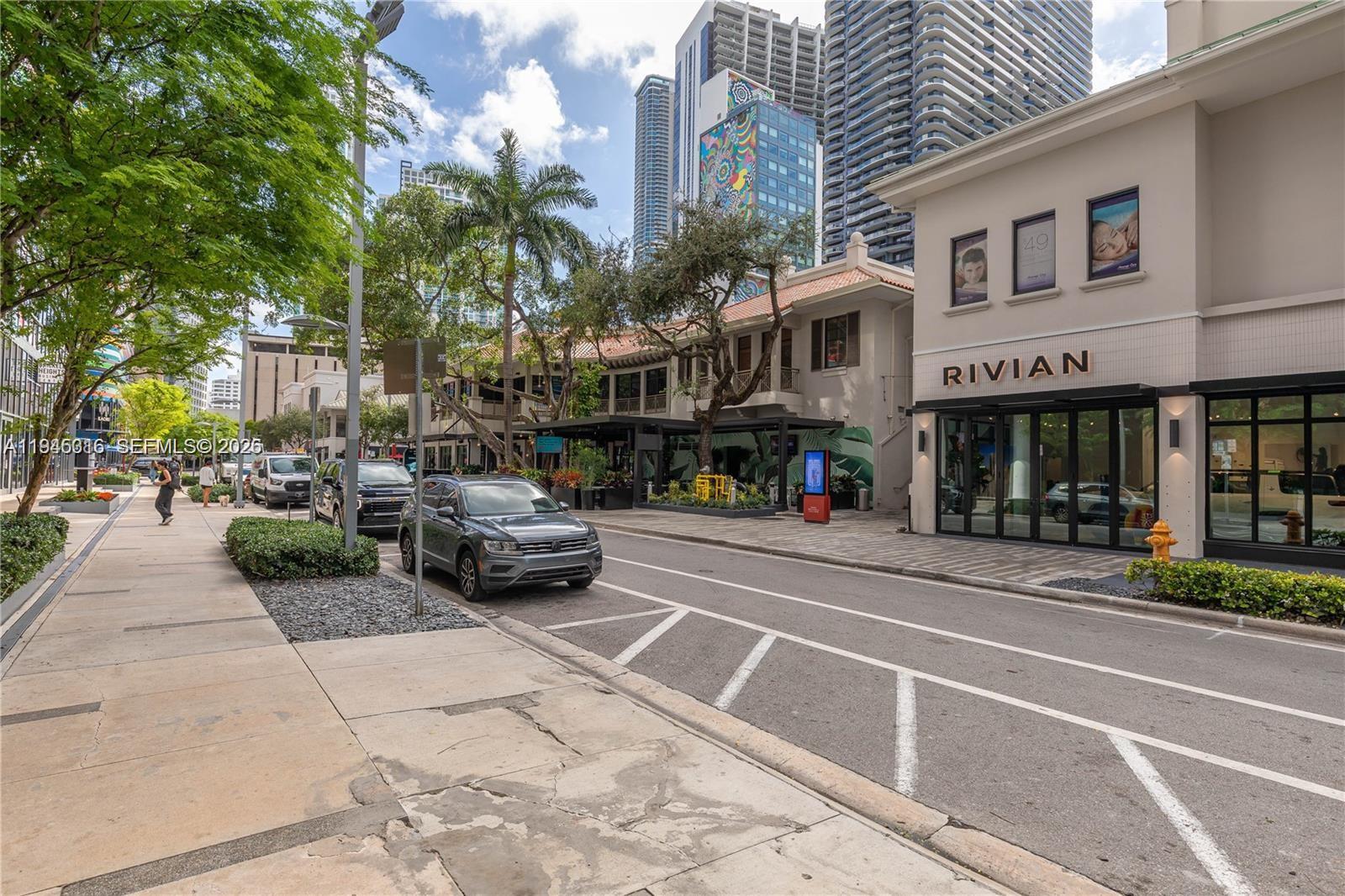 55 SW 9th St #1608, Miami FL 33130