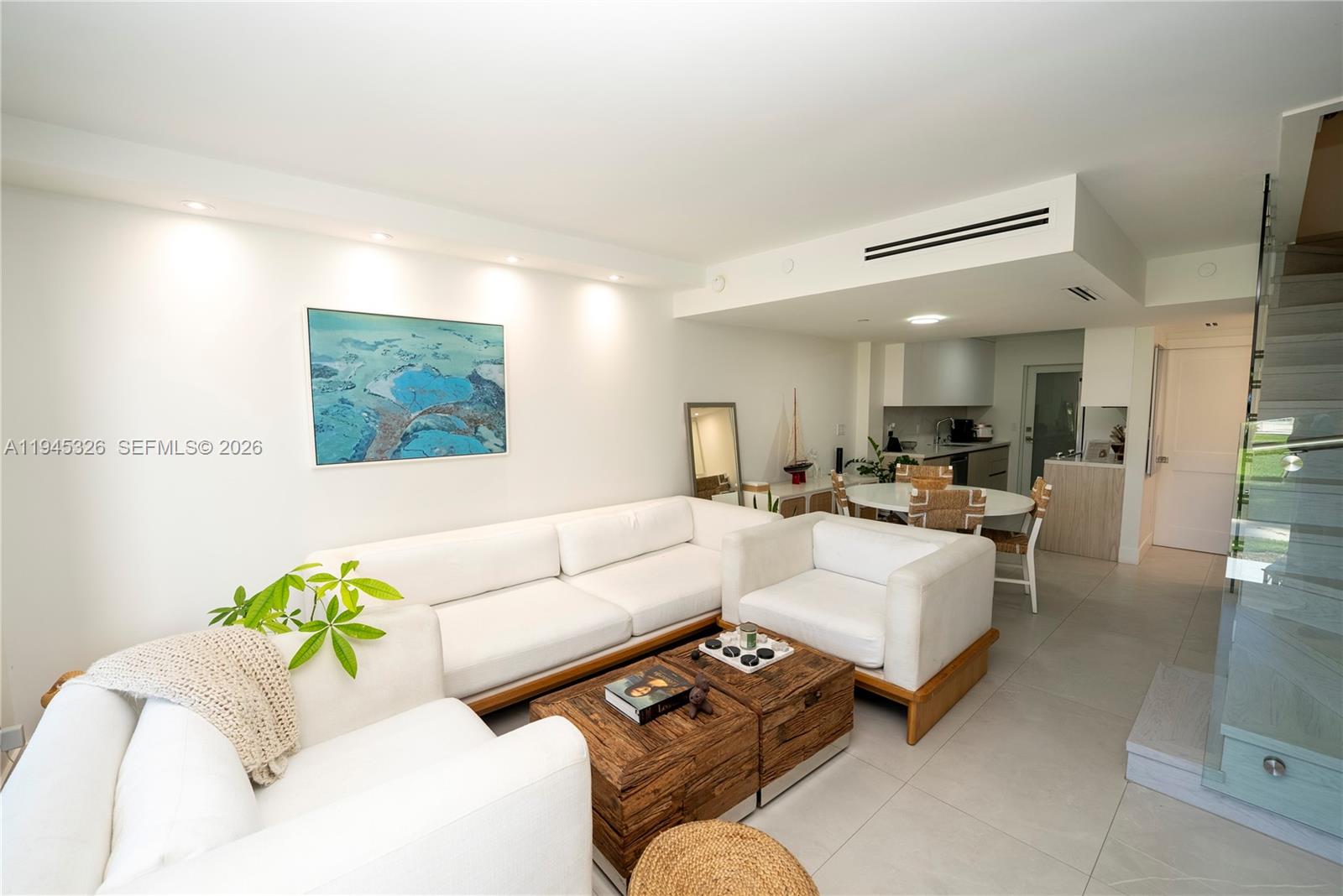 881 Ocean Dr #TH15, Key Biscayne FL 33149
