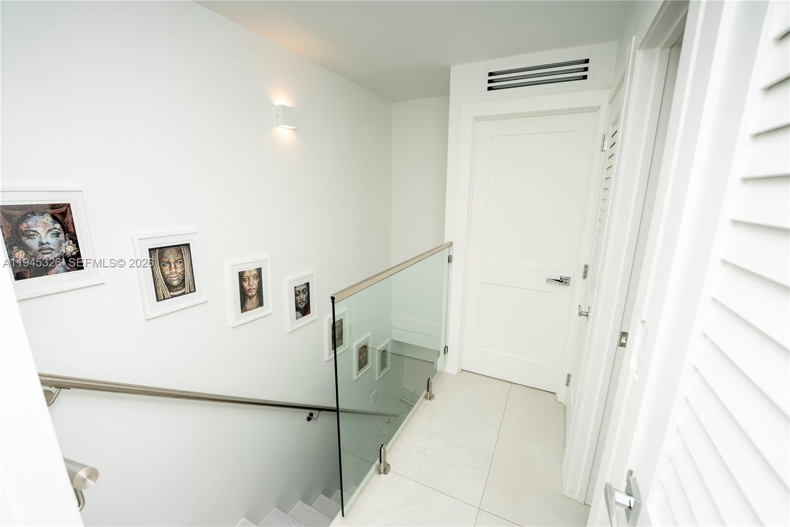 881 Ocean Dr #TH15, Key Biscayne FL 33149