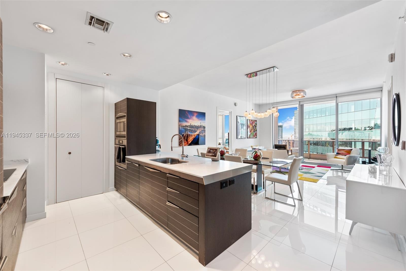 200 Biscayne Boulevard Way #4511, Miami FL 33131