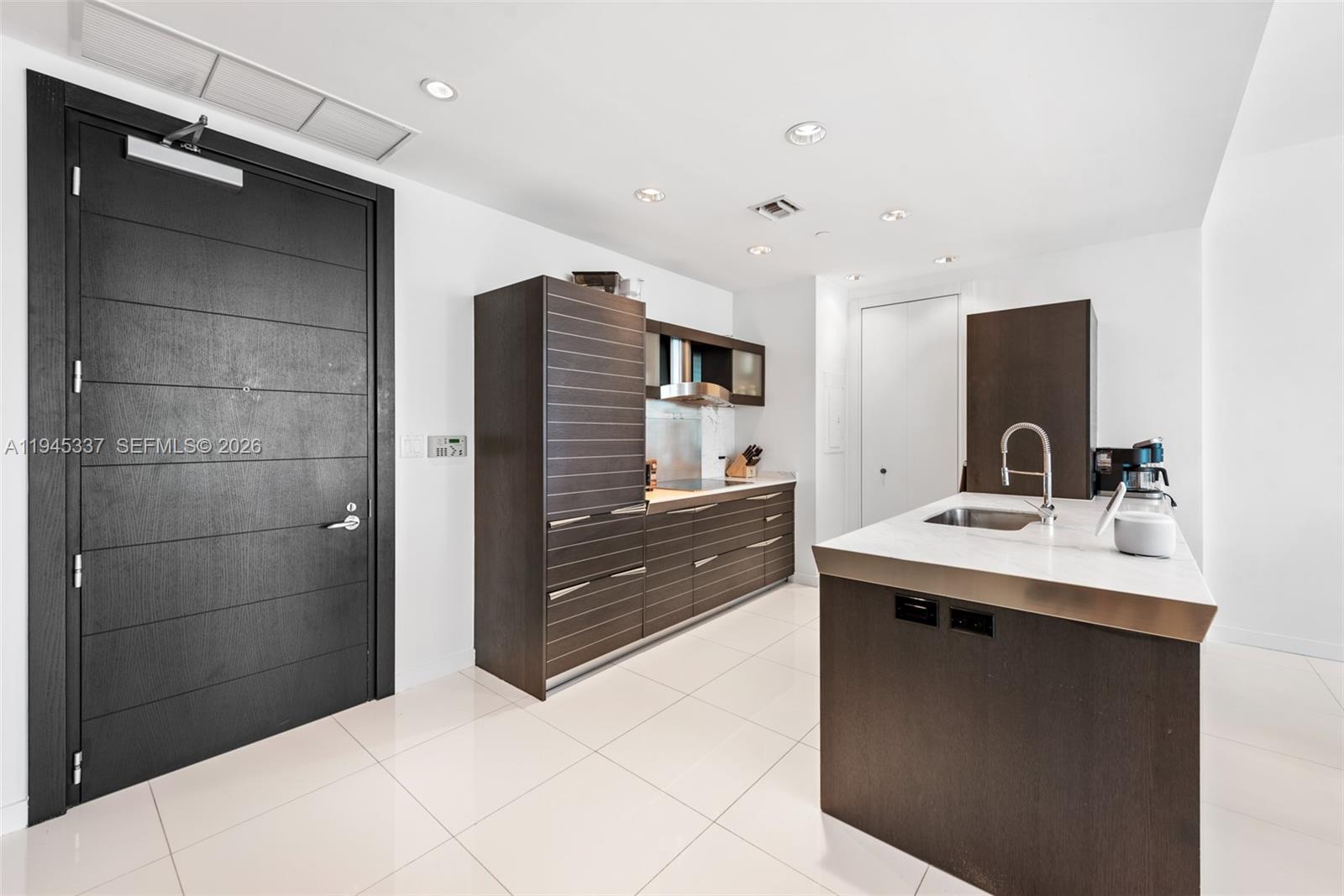 200 Biscayne Boulevard Way #4511, Miami FL 33131