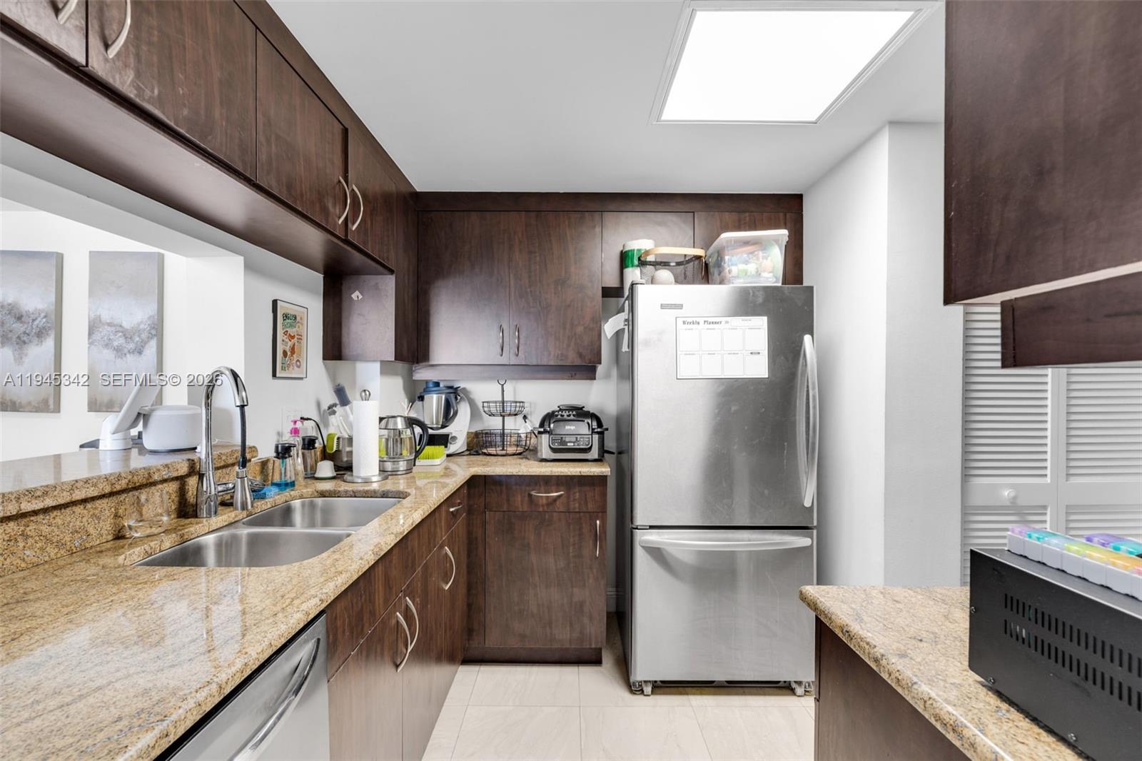 701 Brickell Key Blvd #1606, Miami FL 33131