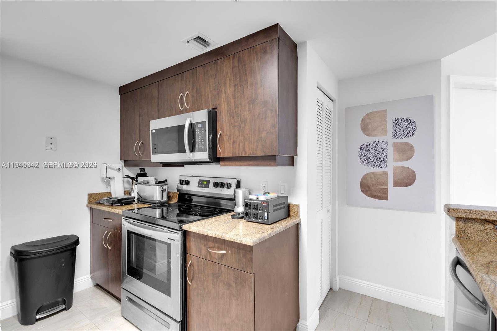 701 Brickell Key Blvd #1606, Miami FL 33131