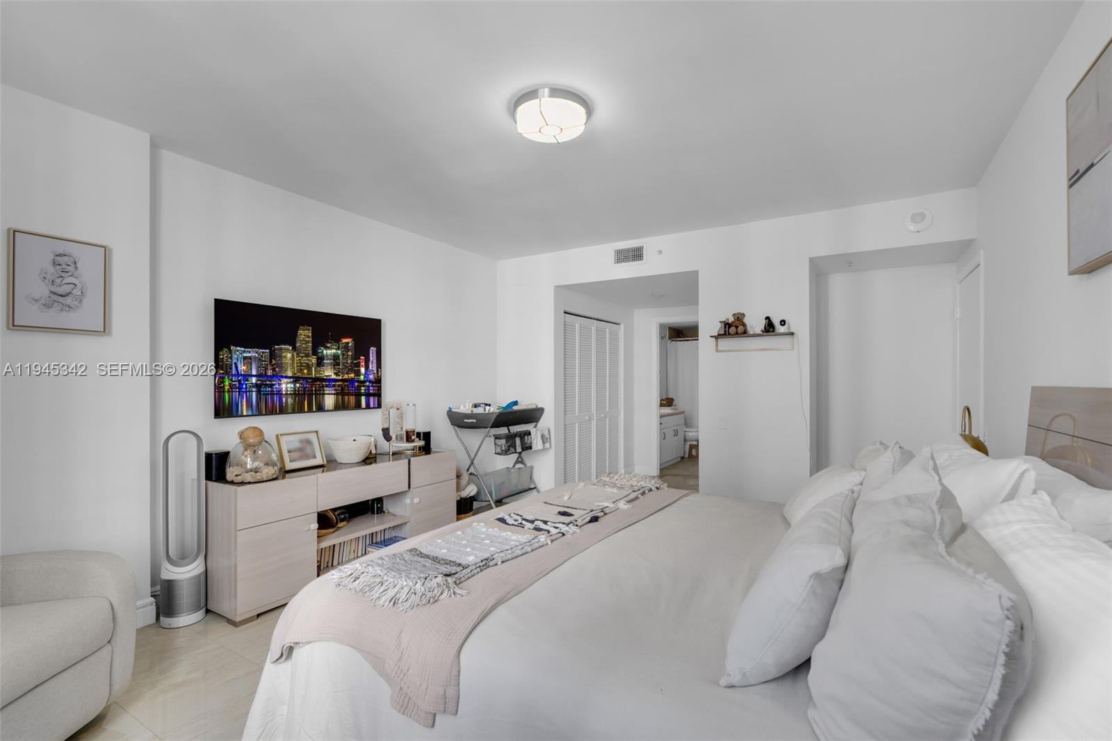 701 Brickell Key Blvd #1606, Miami FL 33131