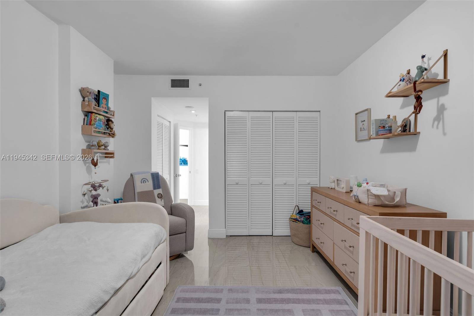 701 Brickell Key Blvd #1606, Miami FL 33131