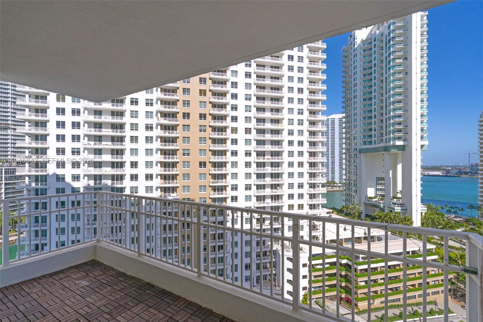 701 Brickell Key Blvd #1606, Miami FL 33131