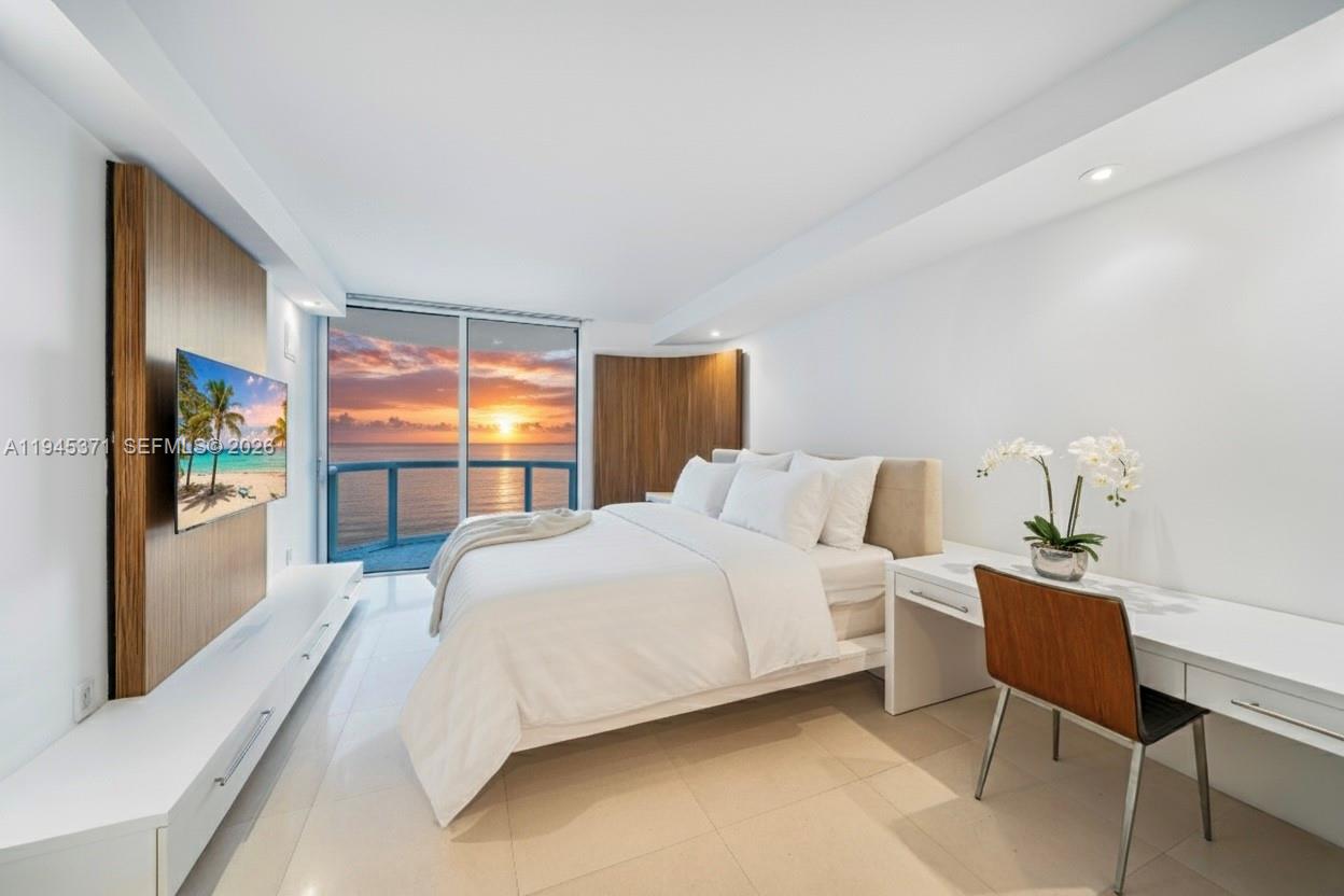 6365 Collins Ave #2901, Miami Beach FL 33141