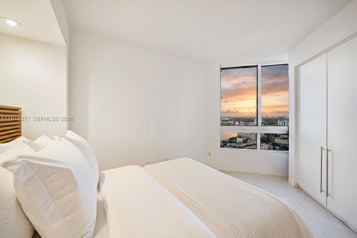 6365 Collins Ave #2901, Miami Beach FL 33141