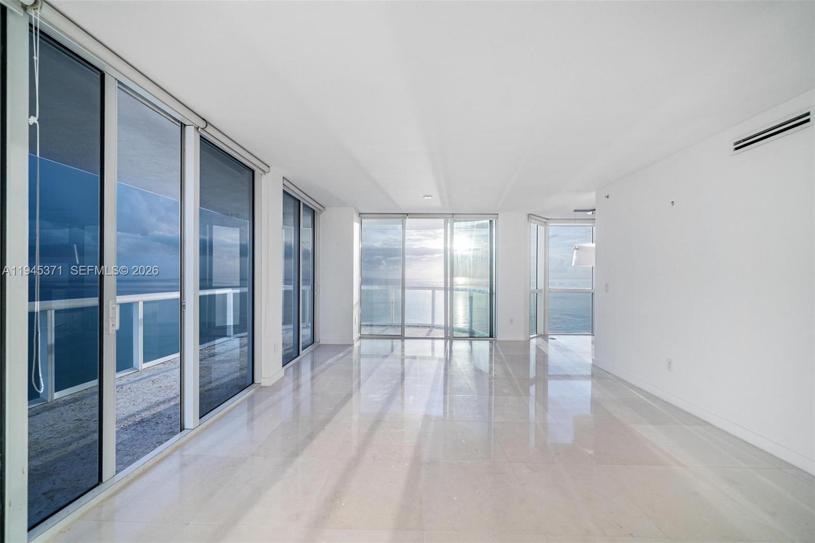 6365 Collins Ave #2901, Miami Beach FL 33141