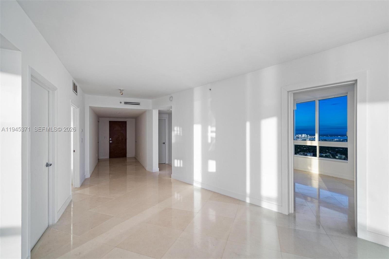 6365 Collins Ave #2901, Miami Beach FL 33141