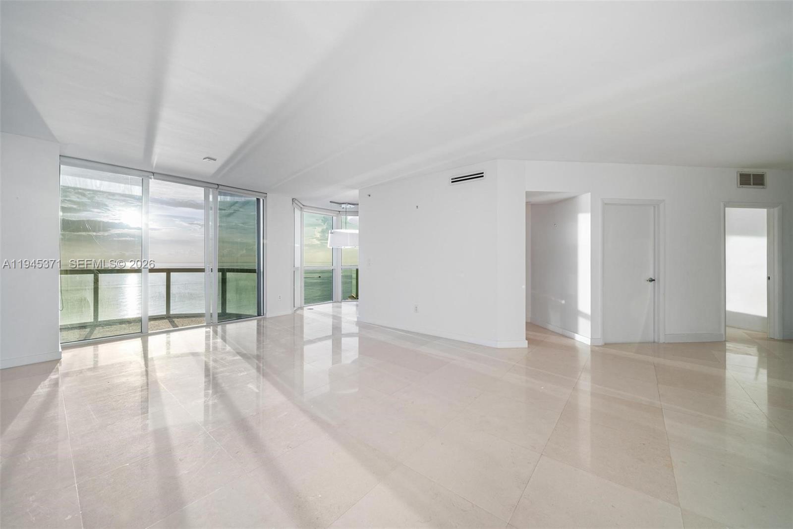 6365 Collins Ave #2901, Miami Beach FL 33141