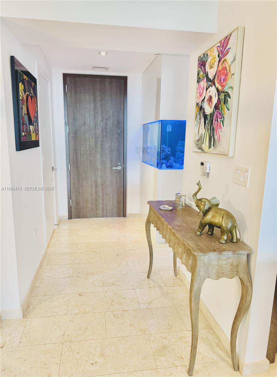 68 SE 6th St #903, Miami FL 33131
