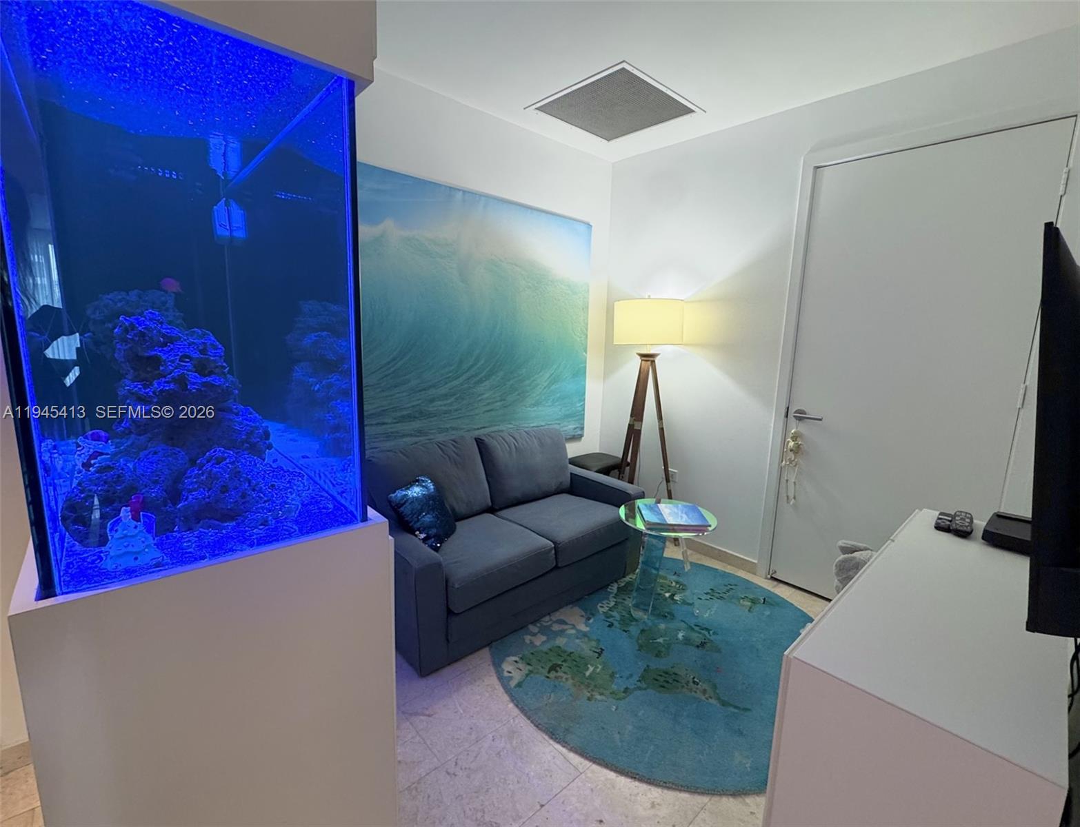68 SE 6th St #903, Miami FL 33131