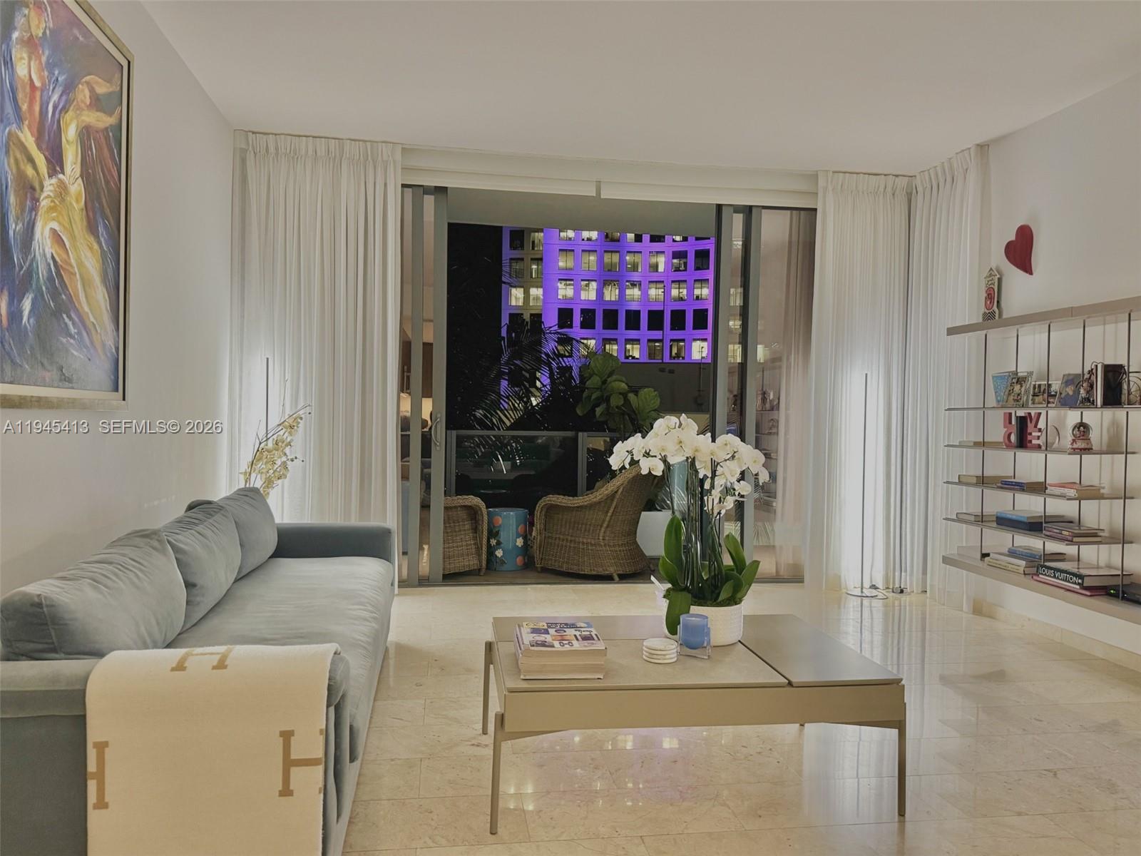 68 SE 6th St #903, Miami FL 33131