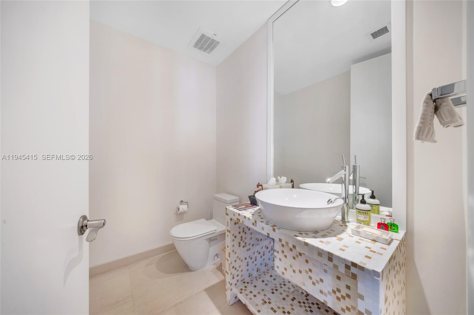 16001 Collins Ave #1502, Sunny Isles Beach FL 33160
