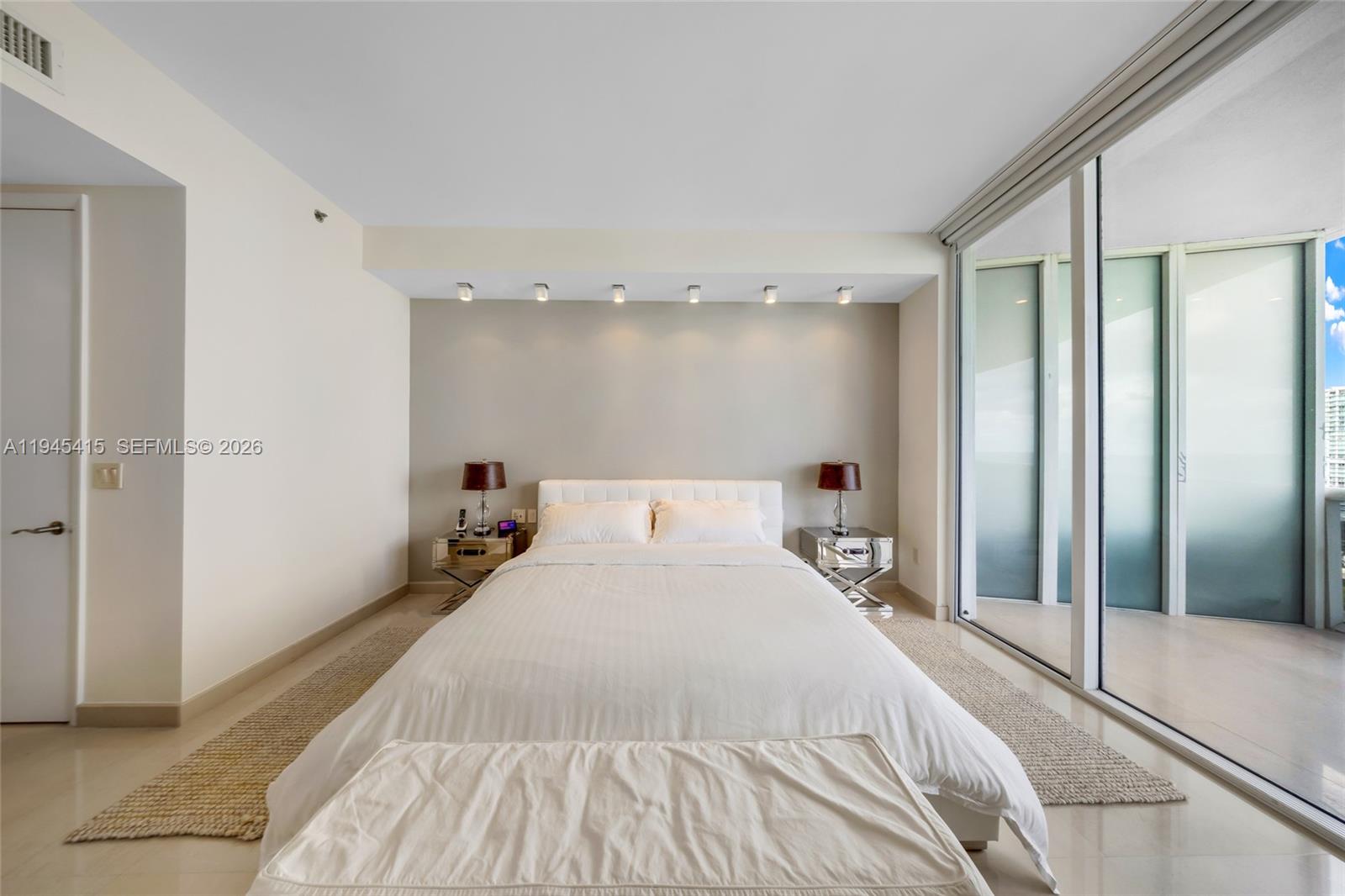 16001 Collins Ave #1502, Sunny Isles Beach FL 33160