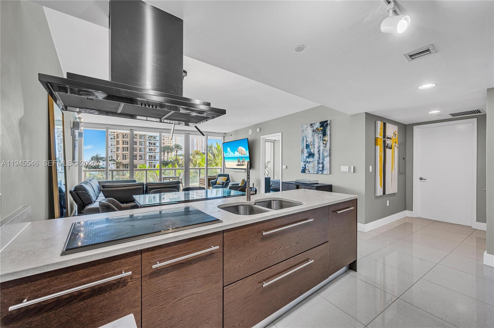 465 Brickell Ave #417, Miami FL 33131