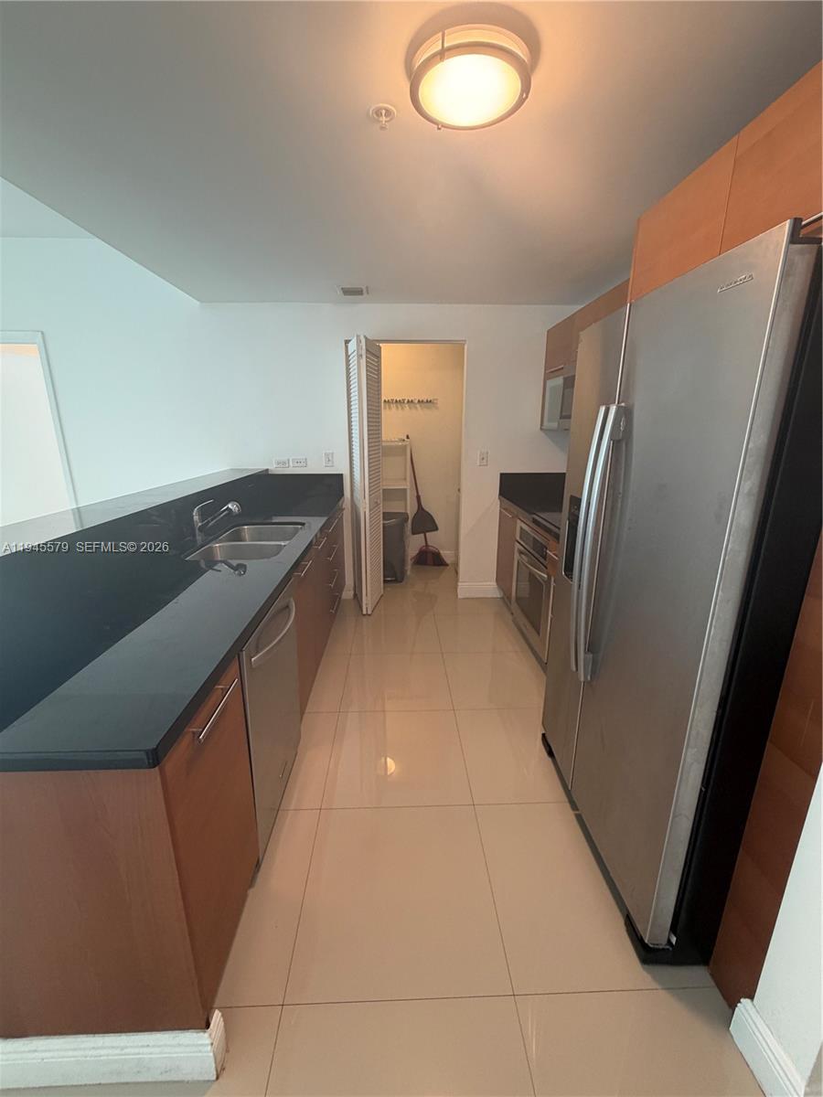 244 Biscayne Blvd #1210, Miami FL 33132