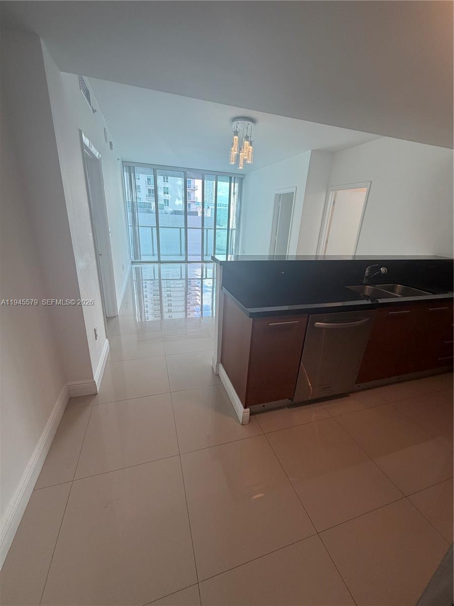 244 Biscayne Blvd #1210, Miami FL 33132