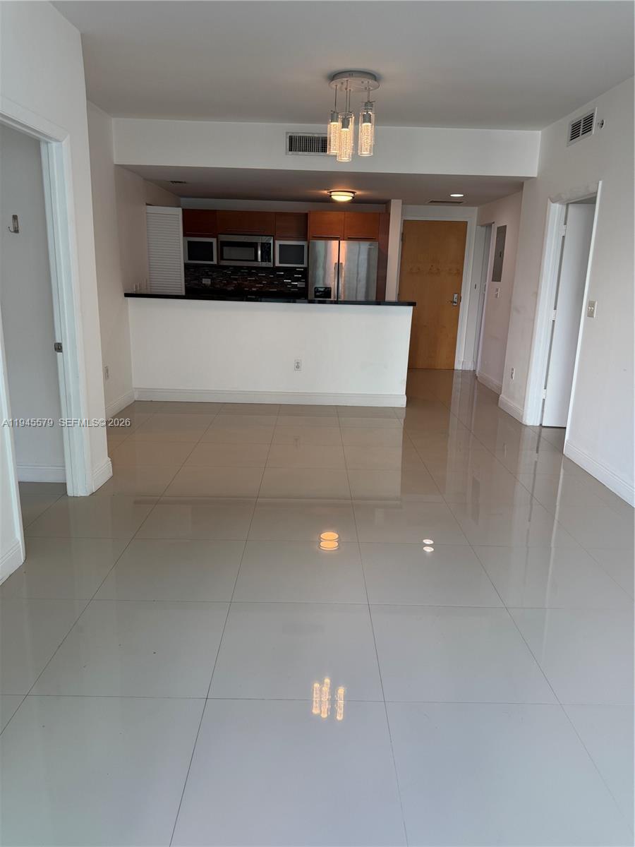 244 Biscayne Blvd #1210, Miami FL 33132