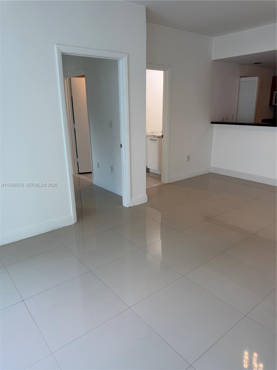 244 Biscayne Blvd #1210, Miami FL 33132
