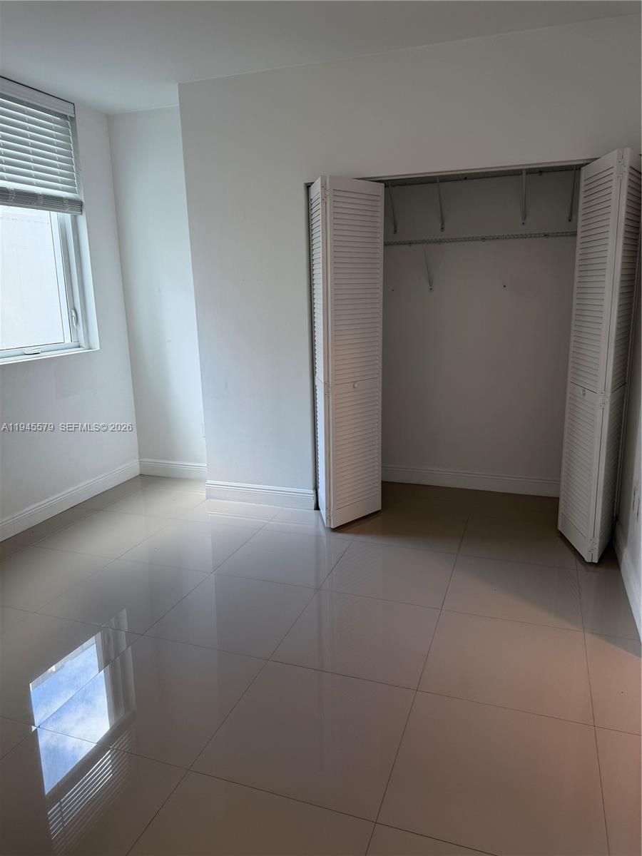 244 Biscayne Blvd #1210, Miami FL 33132