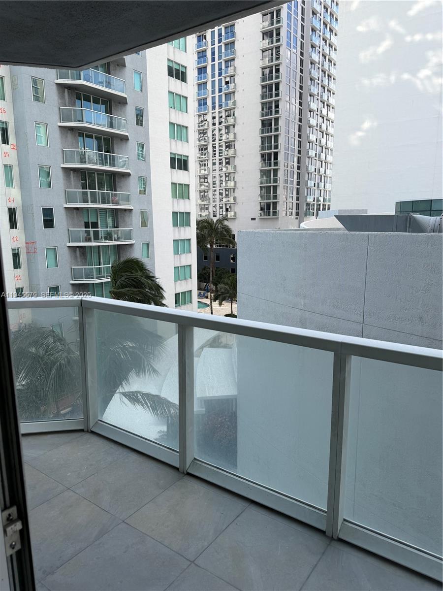 244 Biscayne Blvd #1210, Miami FL 33132