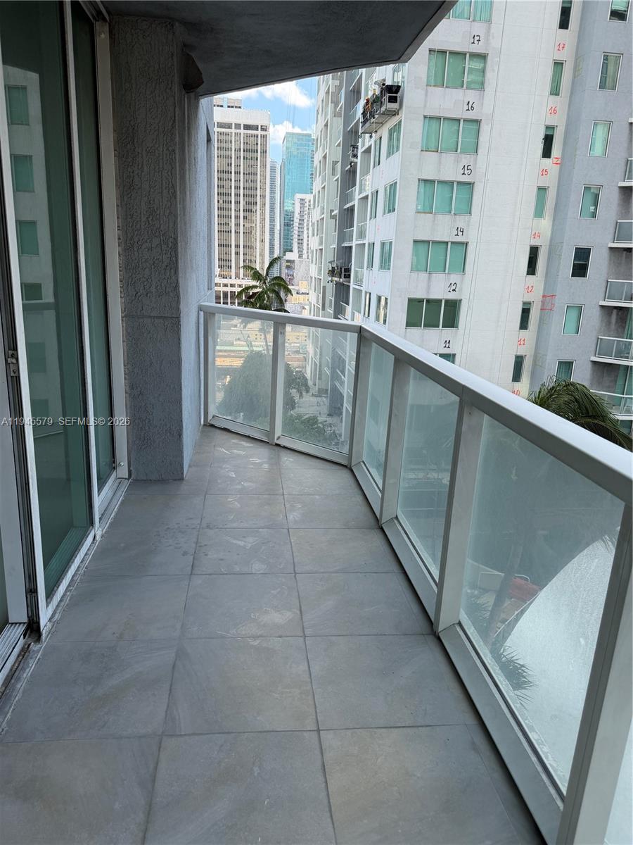 244 Biscayne Blvd #1210, Miami FL 33132