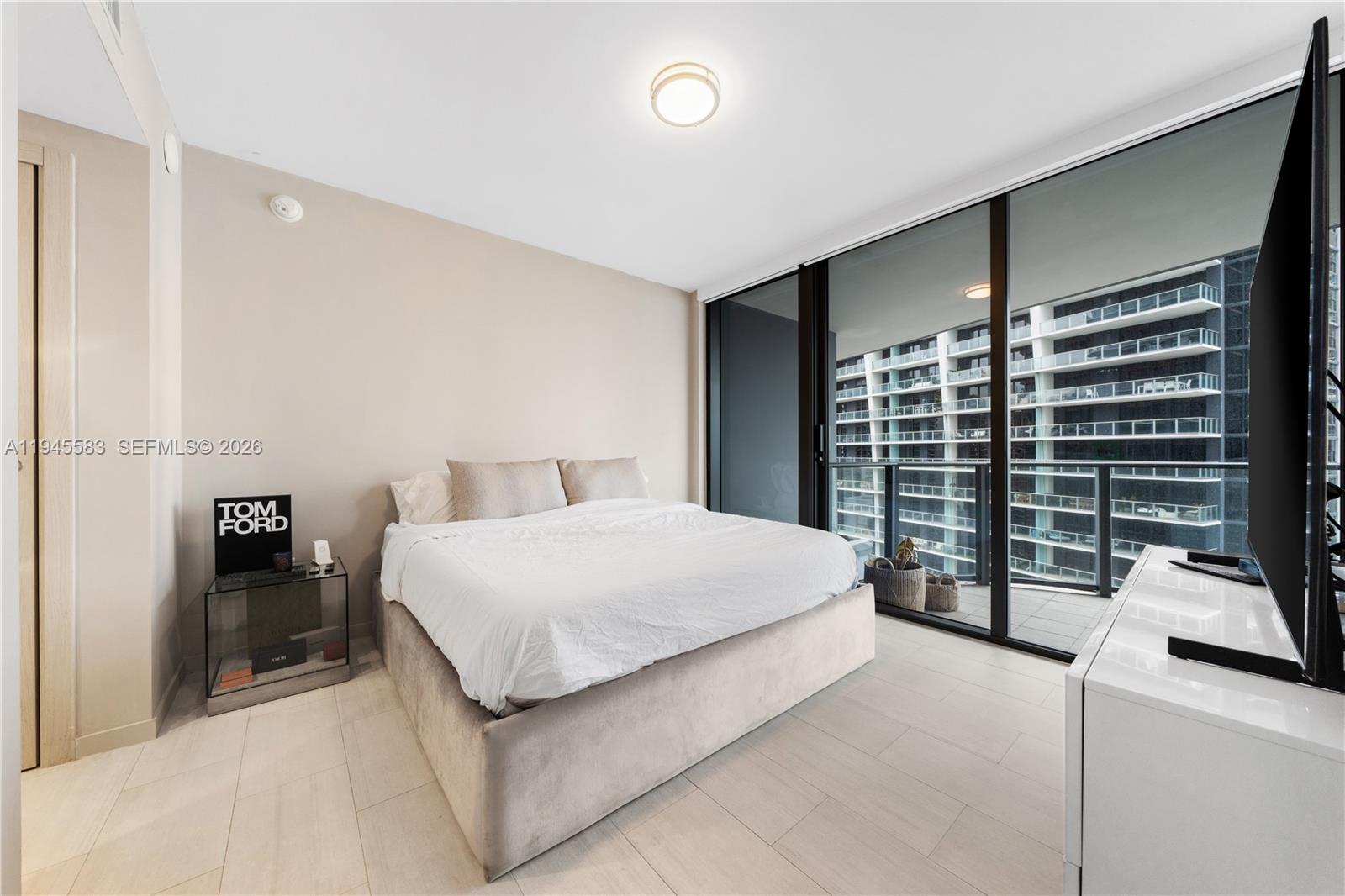 1000 Brickell Plz #4103, Miami FL 33131
