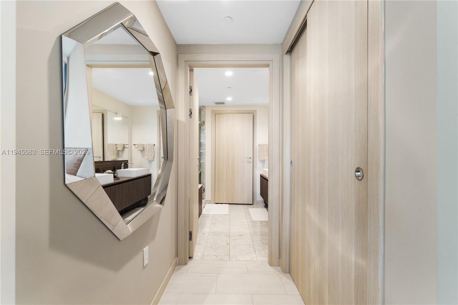 1000 Brickell Plz #4103, Miami FL 33131