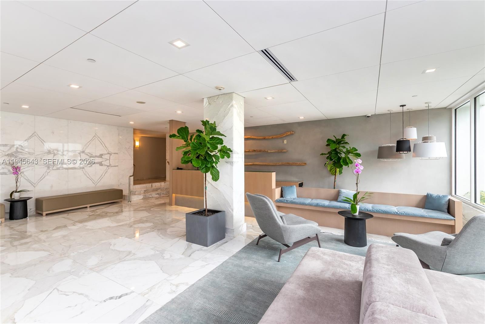 199 Ocean Lane Dr #807, Key Biscayne FL 33149