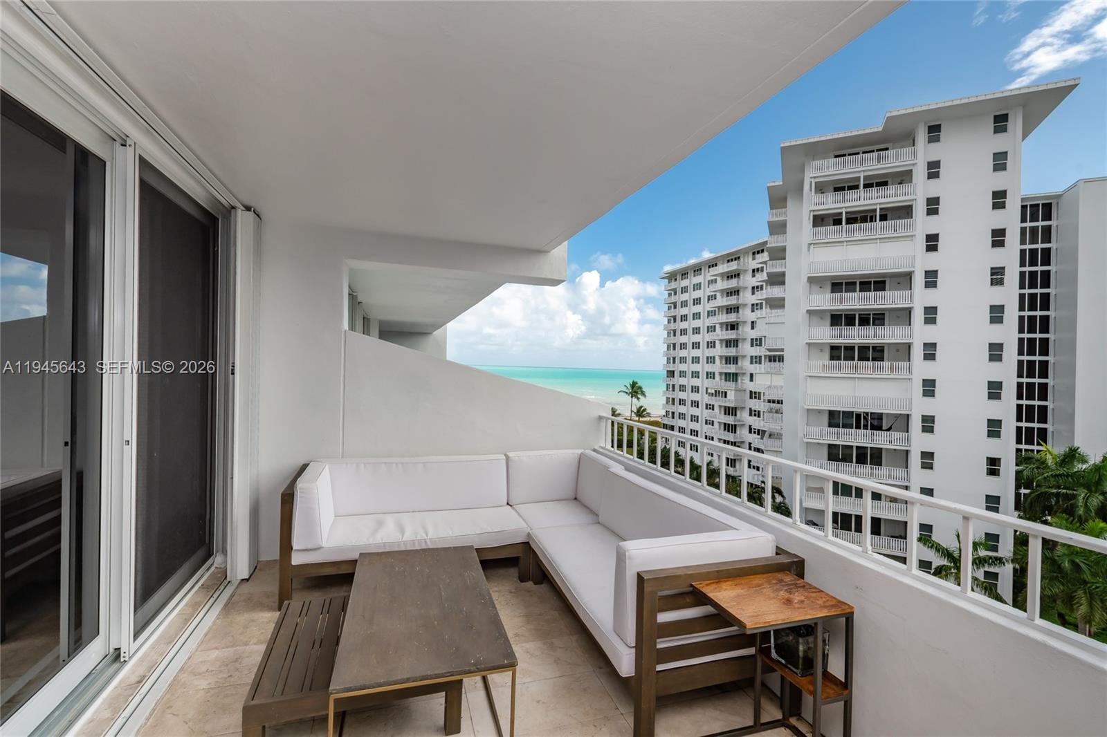 199 Ocean Lane Dr #807, Key Biscayne FL 33149