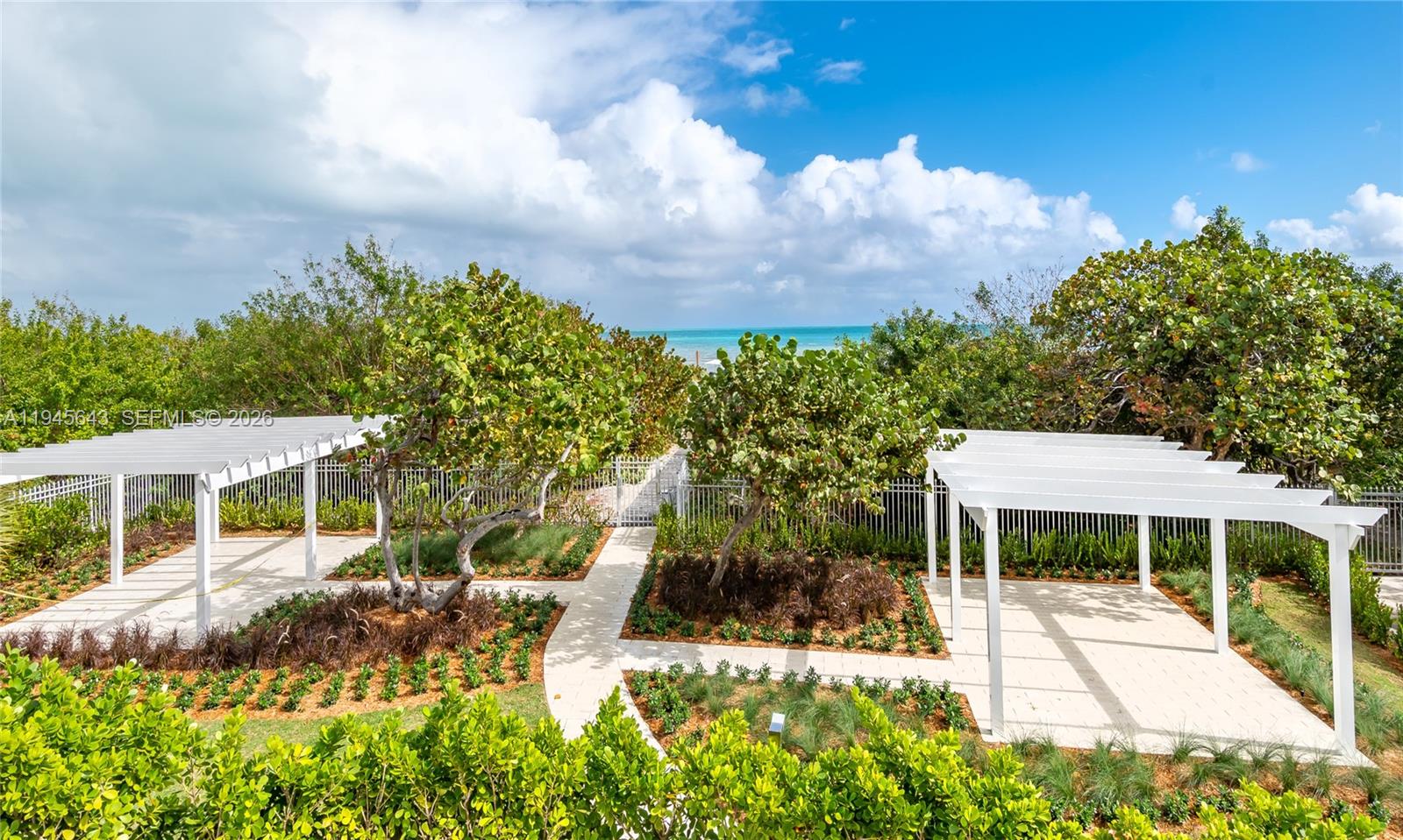 199 Ocean Lane Dr #807, Key Biscayne FL 33149