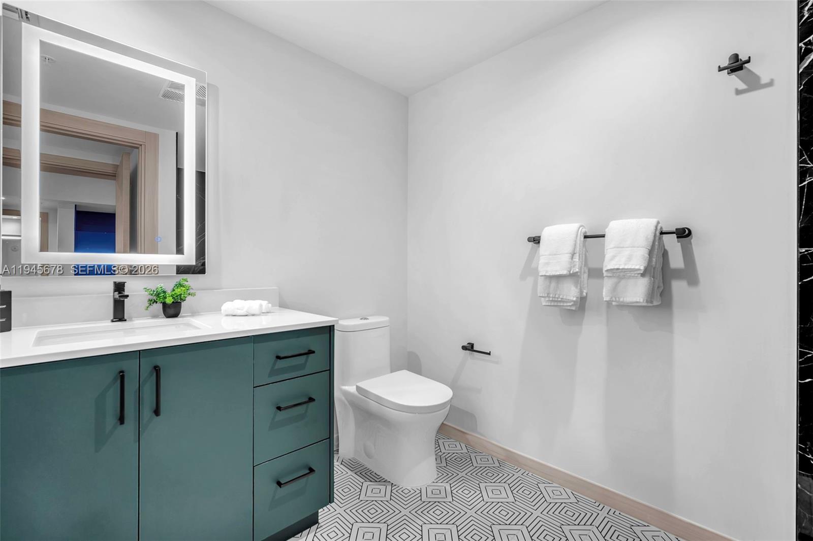 4220 Laguna St #505, Coral Gables FL 33146