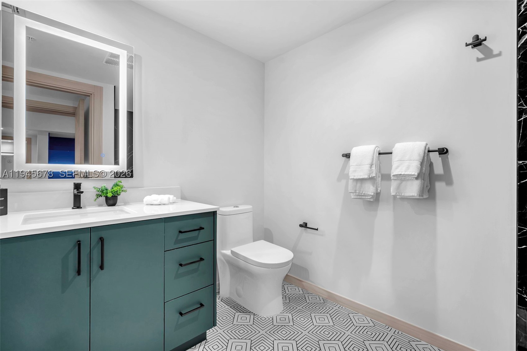 4220 Laguna St #505, Coral Gables FL 33146