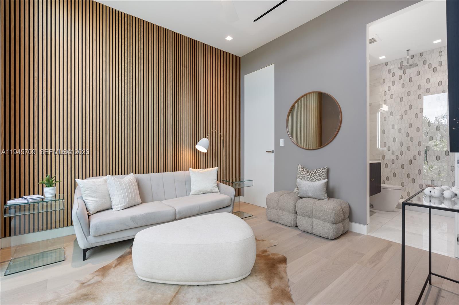 536 W 51st St, Miami Beach FL 33140